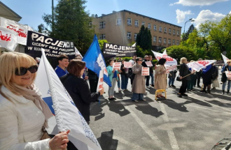 Pikieta zwiążkowców i pracowników Szpitala w celu uzyskania kontraktu NFZ dla oddziału kardiochirurgii
